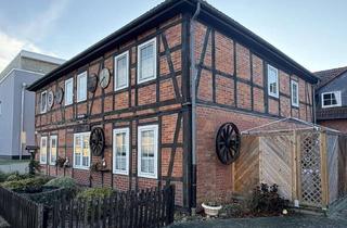 Mehrfamilienhaus kaufen in 31311 Uetze, Uetze/ Dedenhausen: Mehrfamilienhaus mit 5 Wohneinheiten in ruhiger Wohnlage