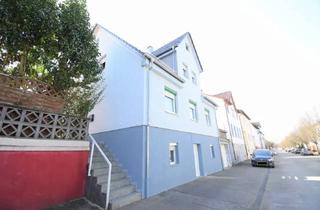 Einfamilienhaus kaufen in 74177 Bad Friedrichshall, Charmantes Einfamilienhaus mit 163 m² , Doppelgarage & zentraler Lage in Bad Friedrichshall