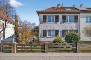 Doppelhaushälfte kaufen in 76227 Durlach, Sanierungsbedürftige Doppelhaushälfte mit großem Grundstück in Karlsruhe-Durlach