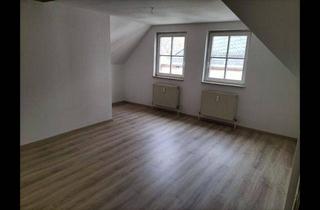 Wohnung mieten in Kirchplatz, 08451 Crimmitschau, gemütliche 3-Zimmer Wohnung am Kirchplatz Crimmitschau, Laminat vor 2 Jahen erneuert! ab 01.06.2026