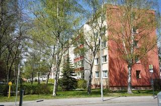 Wohnung mieten in Ernst-Enge-Str. 36, 09127 Chemnitz, 3-Raum-Wohnung mit Balkon