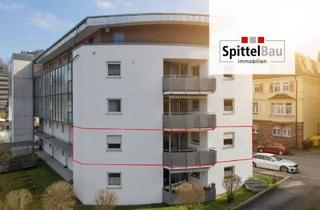 Anlageobjekt in 78713 Schramberg, Attraktive 3-Zimmer-Seniorenwohnung mit Balkon in Schramberg zu verkaufen!