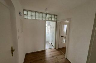 Wohnung mieten in 95030 Hof, 2-Zimmer-Wohnung - zentrale Lage - 2. Obergeschoss -