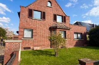 Haus kaufen in Asberger Str. 12, 47228 Bergheim, Provisionsfrei zu verkaufen - schönes freistehendes EFH mit großem Grundstück in Oestrum