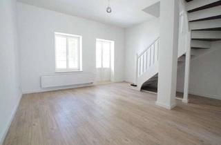 Wohnung kaufen in Hafenstr. 15a, 39106 Alte Neustadt, 4-Raum Wohnung - Maisonette mit 2 Balkone, Tageslichtbad (Du+Badewanne), Stellplatz uvm...!