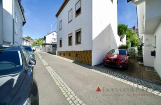 Haus kaufen in 65199 Wiesbaden, Kleines, gemütliches drei Familienhaus im Ortskern von Wiesbaden Dotzheim!