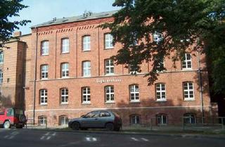 Wohnung mieten in Knieperwall, 18439 Altstadt, Wohnen mit Blick auf den Knieperteich!