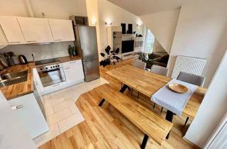 Wohnung mieten in Kirchstraße 18, 89150 Laichingen, Moderne 3-Zimmer-Dachgeschosswohnung mit Süd-Terrasse, Einbauküche & Stellplatz in ruhiger Lage