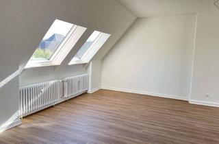 Wohnung mieten in Woermannstraße 10, 24149 Neumühlen-Dietrichsdorf, 4-Raumwohnung im Dachgeschoss mit Balkon verfügbar!