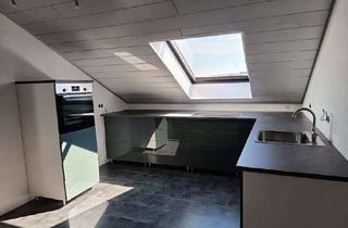 Wohnung mieten in 61267 Neu-Anspach, Helle, 4-Zi Dachgeschoss-Wohnung mit EBK und herrlichem Ausblick