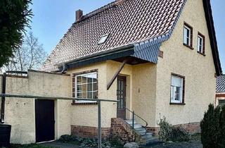 Haus kaufen in Predätzer Weg, 39288 Reesen, Freistehendes EFH auf 1.600 m² Grundstück m Nebengelass, 2 Garagen