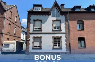 Haus kaufen in 41748 Viersen, Schickes 3-Fam.-Haus in Viersen * EG + 1. OG frei * SOLL-Rendite ca. 6,56% p.a. oder Eigennutzung