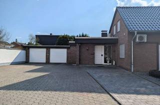 Einfamilienhaus kaufen in 41238 Giesenkirchen, Schickes Einfamilienhaus mit herlichem Grundstück von PRIVAT