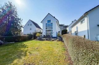 Einfamilienhaus kaufen in 65760 Eschborn, Freistehendes Einfamilienhaus mit Einliegerwohnung in Eschborn auf Erbpachtgrundstück!