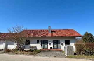 Haus kaufen in 94551 Lalling, Doppelhaus mit zwei Wohneinheiten und Pool