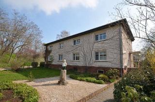 Haus kaufen in 39418 Staßfurt, Staßfurt - 4-Familienhaus mit Kellergeschoss und großem Garten, Top Lage
