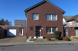 Einfamilienhaus kaufen in 50181 Bedburg, Bedburg - Viel Platz für große Träume - teilmodernisiert und voller Potenzial