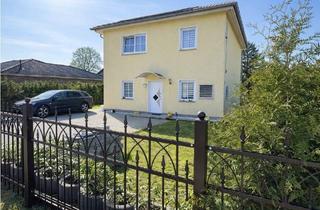 Villa kaufen in 12683 Berlin, Berlin / Biesdorf - Berlin-Biesdorf: Stilvolle Stadtvilla auf 490 m² GST inkl. Terrasse & Garten in ruhiger Wohnlage !
