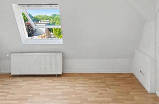 Wohnung kaufen in 39439 Güsten, Güsten - Helle Dachgeschosswohnung im Zentrum von Güsten