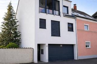 Haus kaufen in 94469 Deggendorf, Deggendorf - Zweifamilienhaus | 2 Wohnungen in Bestlage Deggendorf