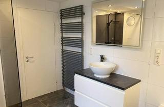 Haus kaufen in 86156 Augsburg, Augsburg / Bärenkeller - Großes 2-FH in A-Bärenkeller mit großzügigem Grundstück u. 3 Garagen zur Vermietung oder Selbstbezug