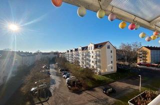 Wohnung kaufen in 06118 Halle, Halle (Saale) - 4-Raumwohnung mit Balkon, ein Platz an der Sonne! Ohne Provision!