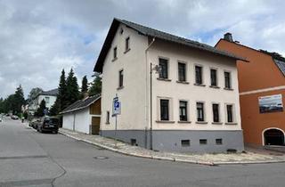 Mehrfamilienhaus kaufen in 09366 Stollberg, Stollberg (Erzgebirge) - Mehrfamilienhaus mit Nebengebäude, 3 Garagen, 2 Stellpl. + Garten