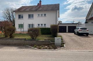 Haus kaufen in 78658 Zimmern, Zimmern ob Rottweil - Zweifamilienhaus mit Zwei Garagen im Zimmern ob Rottweil