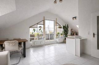 Wohnung kaufen in 86368 Gersthofen, Gersthofen - Helle 2 Zimmer Dachgeschosswohnung | großer Balkon | bezugsfrei