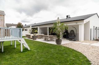 Wohnung kaufen in 76228 Grünwettersbach, Exklusives, luxuriöses und offen gestaltetes Wohnen mit großem Garten