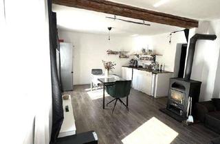 Wohnung kaufen in 67133 Maxdorf, Charmante, renovierte 2 Zimmer-Wohnung mit Garage in Zentraler Lage von Maxdorf