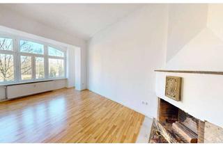 Wohnung kaufen in Buddestraße, 13507 Tegel, Wohnen im Altbau: Bezugsfreie 2-Zimmer-Eigentumswohnung