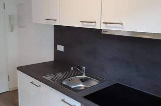 Wohnung mieten in Schönberger Straße 18, 61476 Kronberg, lichtdurchflutete 1-Zimmerwohnung mit kleinem Austritt in Kronberg