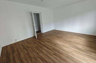 Wohnung mieten in Humboldtstraße 18 A, 09130 Sonnenberg, Gemütliche 1-Zimmer mit Balkon und Wannenbad in ruhiger Lage