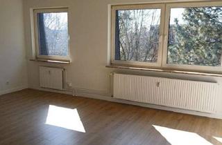 Wohnung mieten in Leineweberbrücke, 24534 Innenstadt, Mix aus alt und modern. Teilsanierte 1,5 Zimmerwohnung mit Balkon zum 16.04.2026.