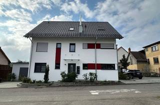 Wohnung mieten in Kilian-Weber-Straße, 78315 Radolfzell, Moderne Dachgeschosswohnung mit großem Balkon, 3 Zimmer, 2x Stellplatz & Küche