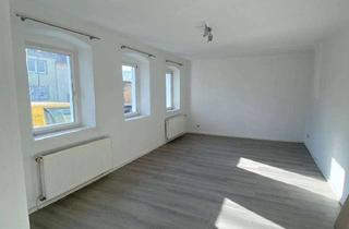 Wohnung mieten in Einöder Straße 11, 66424 Homburg, Helle 2-Zimmer Wohnung im EG mit Gartenmitbenutzung in Homburg Schwarzenbach