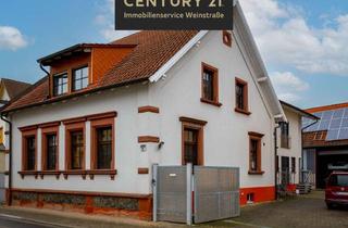 Haus kaufen in 67105 Schifferstadt, PROVISIONSFREI!!! Zweifamilienhaus mit ausbaubarer Scheune, Bauplatz und Garten bis zum Horizont!