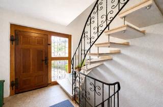 Haus kaufen in 36282 Hauneck, Ruhig wohnen mit Naturblick: Großzügiges Haus mit zwei Wohneinheiten nahe Bad Hersfeld