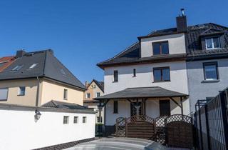 Doppelhaushälfte kaufen in 06667 Weißenfels, Charmantes Raumwunder mit Urlaubsflair: Doppelhaushälfte mit Pool, Doppelgarage und Gartenhaus !