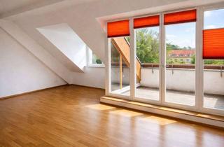 Wohnung kaufen in 14089 Kladow, Vermietete 3-Zimmer-Dachgeschosswohnung mit sonniger Dachterrasse im historischen Denkmalobjekt in B