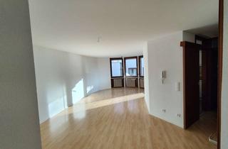 Wohnung mieten in 71083 Herrenberg, Gepflegte 2,5-Zimmer Wohnung mit Balkon im 1. OG in Herrenberg