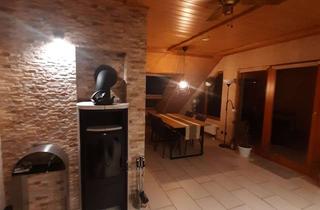 Wohnung mieten in 42855 Innen, 2,5-Zimmer-Dachgeschosswohnung mit Kamin & großem Sonnenbalkon (teilmöbliert, befristet)