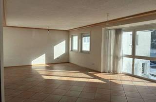 Wohnung mieten in Pfarrgasse, 72587 Römerstein, Helle 2 1/2-Zimmer-Wohnung mit Einbauküche & Stellplatz in Römerstein-Zainingen