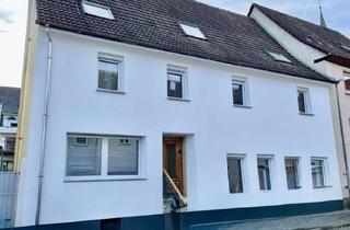 Wohnung mieten in Marktgasse, 78532 Tuttlingen, Sanierte Dachgeschosswohnung 3 Zimmer, Küche, Bad, Balkonkraftwerk und Garten ! Ohne Aufzug !