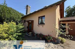 Haus kaufen in 77756 Hausach, Wohnhaus in Hausach mit Garten, Terrasse, Garage & Stellplätzen