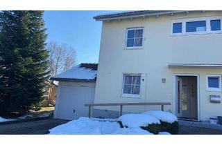 Haus mieten in Eichenhainweg 30, 88316 Isny, Charmantes Endreihenhaus mit 7 Zimmern und 2 Garagen in Isny im Allgäu