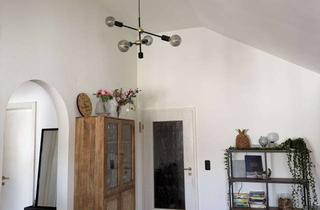 Immobilie mieten in 84503 Altötting, Voll möblierte 2-Zimmer-Dachgeschosswohnung mit Balkon – befristet 3–6 Monate – Altötting