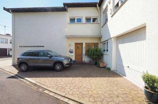 Einfamilienhaus kaufen in 66130 Saarbrücken, Saarbrücken - Charmantes Einfamilienhaus mit liebevoll angelegtem Garten in familienfreundlicher Lage von Saarbrücken!