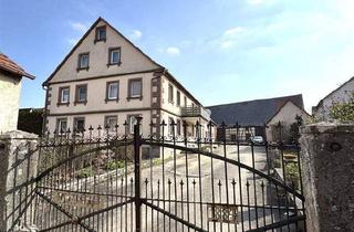 Bauernhaus kaufen in 97215 Simmershofen, Simmershofen - Gepflegte landwirtschaftliche Hofstelle mit großem Potential in Hohlach bei Simmershofen